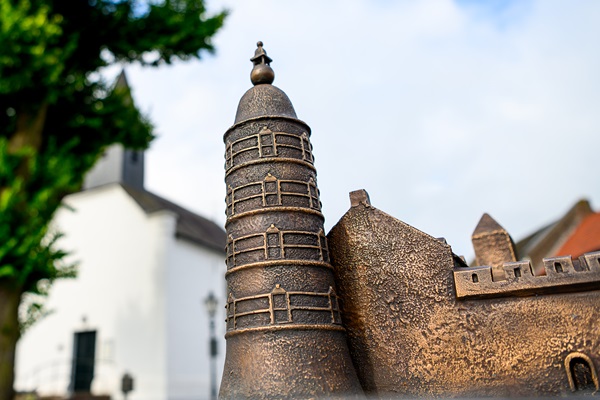 Nahaufnahme des Modells auf dem Platz von Stevensweert