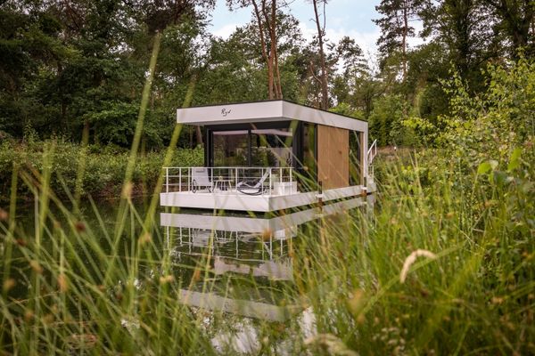 Loo Mare's luxury wellness floating Tiny House